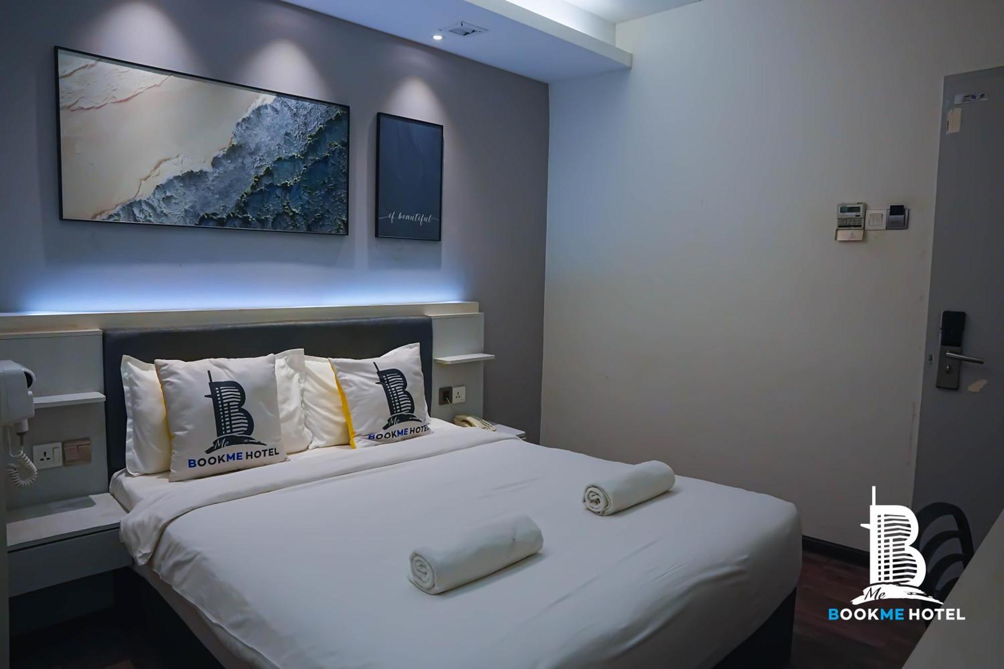Bookme Hotel جوهر بهرو المظهر الخارجي الصورة
